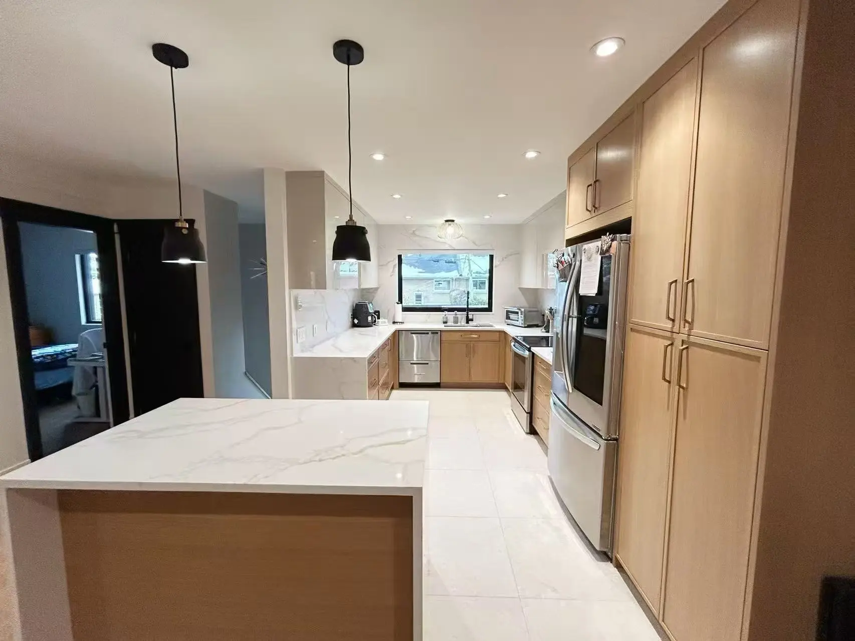 2026 Kitchen Trends: Why White Oak and Walnut Are Redefining Montreal Kitchen Renovations