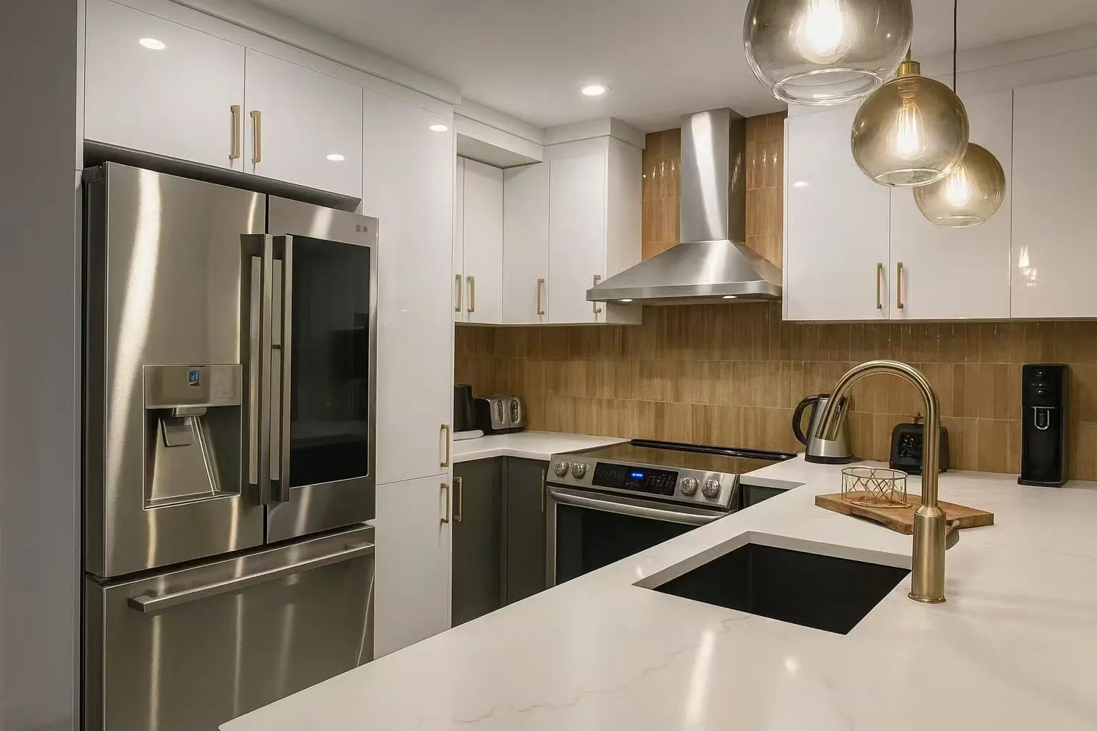 Customer Kitchen 16