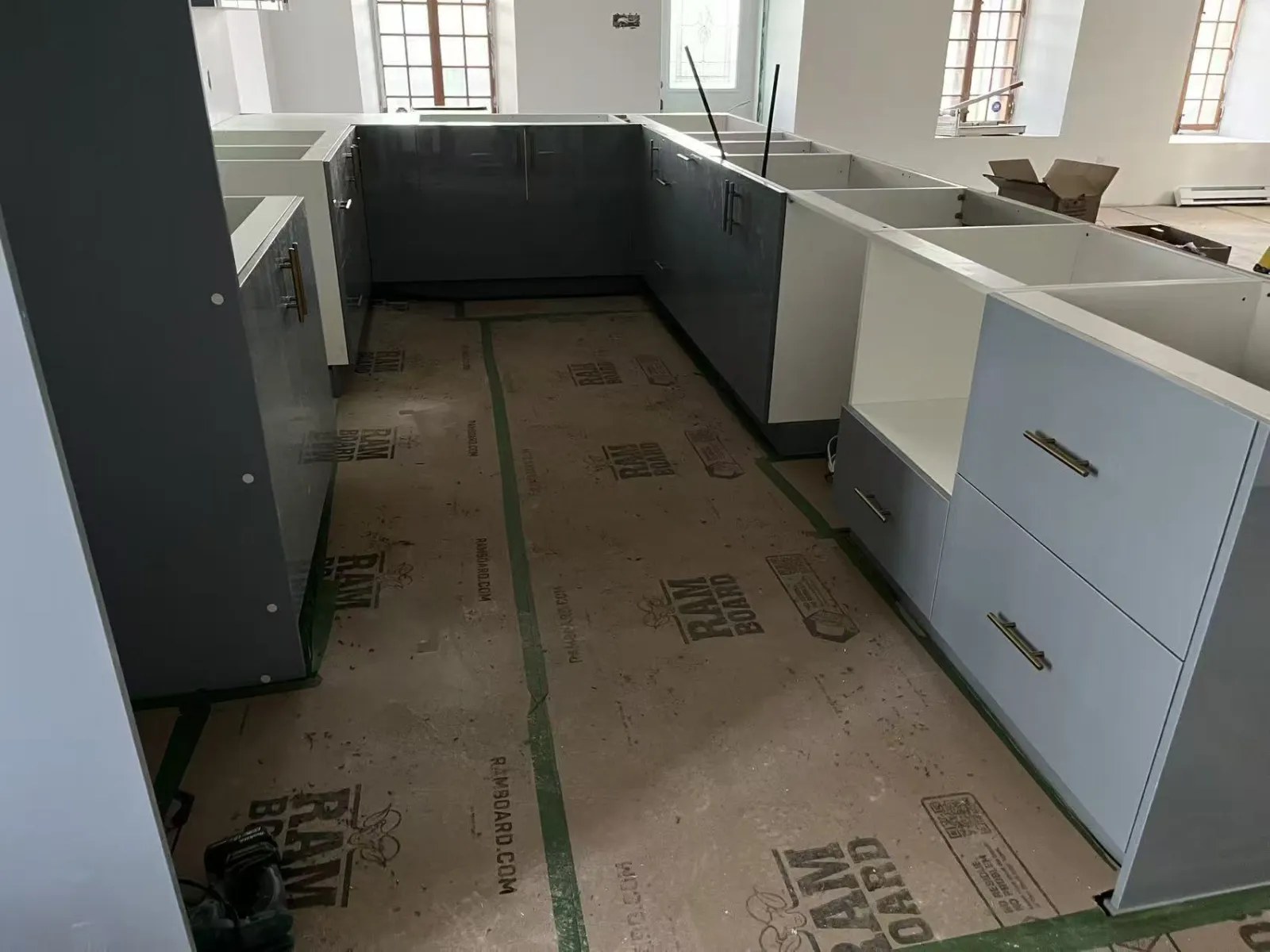 Coulisses : Construction à Concept Ouvert — 2