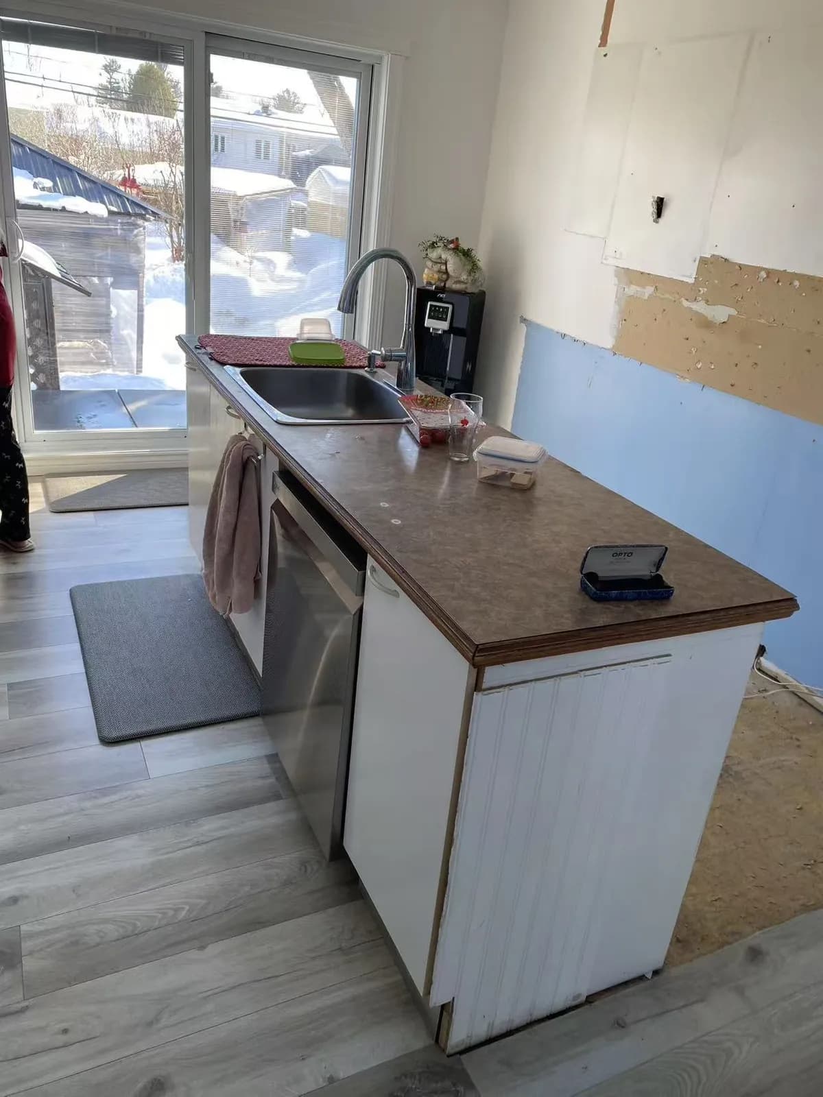Tired Galley to High-Gloss White — Before